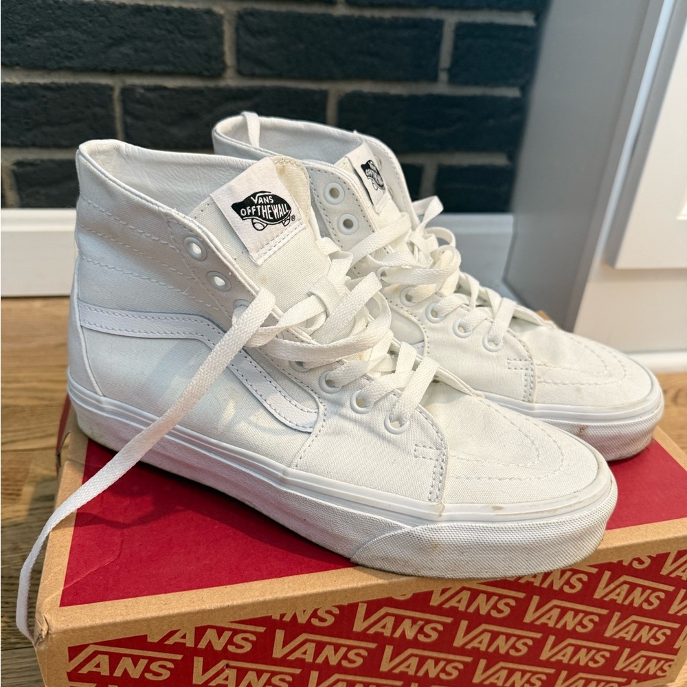 Vans Classic White Canvas High-Tops